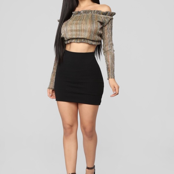 Fashion Nova Crop Top - Picture 2 of 4